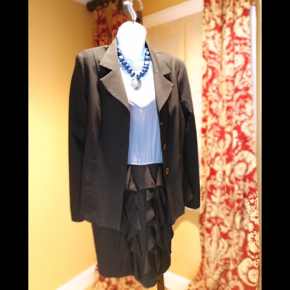 Silk/wool ruffle-front skirt sheath - Picture 3 of 8